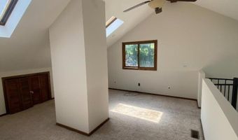 6 Davos Dr 8, Alloway, NJ 07462