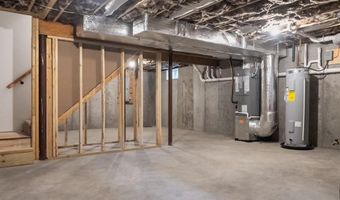 129 Wollaston St, Cranston, RI 02910