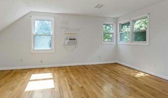 100 Loftus Cir, Bridgeport, CT 06606