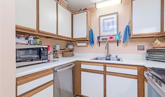 66 Girard Ave 322, Newport, RI 02840