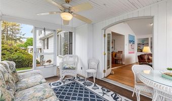 41 Buena Vista Dr, North Kingstown, RI 02852