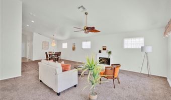 11246 Pleasant Hills Dr, Apple Valley, CA 92308