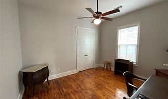 137 SEAL Dr, Arabi, LA 70032