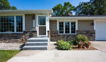 1214 S Darling Dr NW, Alexandria, MN 56308