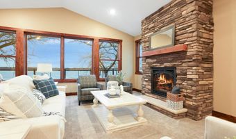 9823 103rd St NW, Annandale, MN 55302