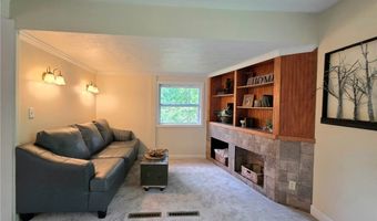 398 N Chillicothe Rd, Aurora, OH 44202