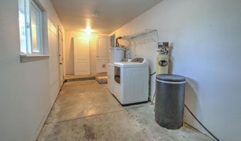 302 1st St, Benton City, WA 99320