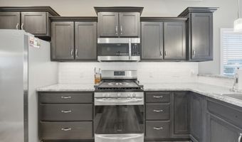 5617 Bear Creek Pass, Auburn, IN 46706