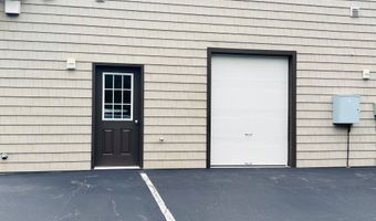 67 W Main St, Clinton, CT 06413