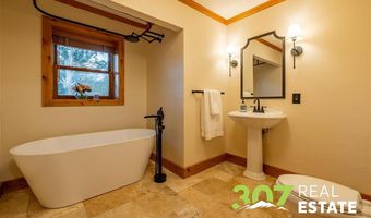 9 Falcon Dr, Cody, WY 82414