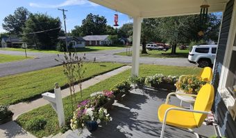 2002 Chouteau Ave, Baxter Springs, KS 66713