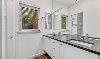 505 SE D St, Bentonville, AR 72712