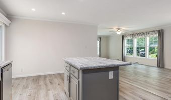 3 Alison Cir, Hampton, NH 03842