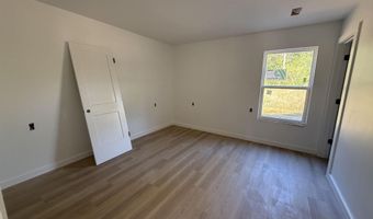 402 S Magnolia Ave, Andrews, SC 29510