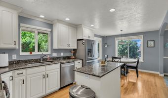 1834 N 200 E, Centerville, UT 84014