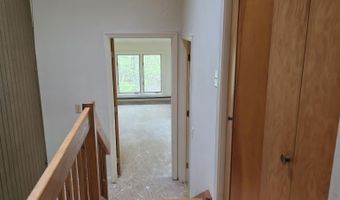 9 Evergreen Ln, Brattleboro, VT 05301