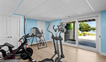 115 Beavertail Rd, Jamestown, RI 02835