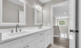 70 Seurat St, Barnegat, NJ 08005