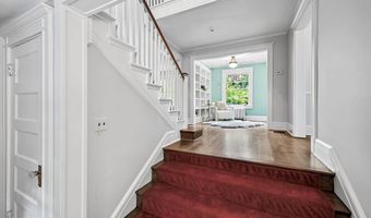 401 EDGEVALE Rd, Baltimore, MD 21210