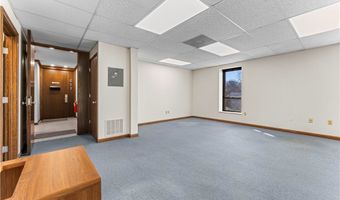 600 Commerce Dr, Coraopolis, PA 15108