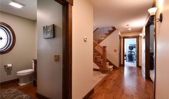 165 Lenihan Ln, East Greenwich, RI 02818