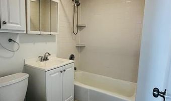 128 W 26TH St 1, Bayonne, NJ 07002