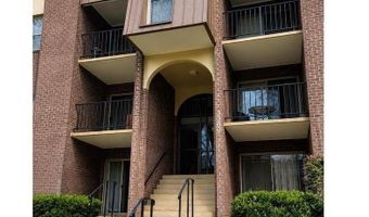 3300 WOODBURN VILLAGE Dr 31, Annandale, VA 22003