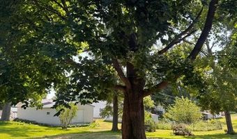 109 S Dubuque St, Anamosa, IA 52205