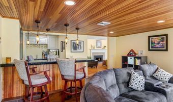 515 Park Club Ln, Amherst, NY 14221