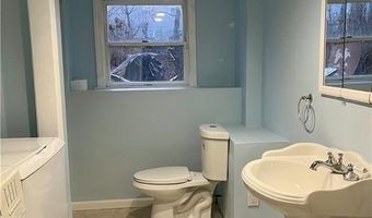 84 N View Ave, Cranston, RI 02920