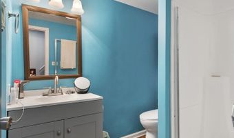 539 W Rose Ave, Addison, IL 60101