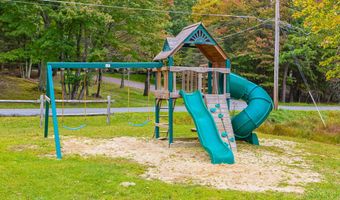 271 N Shore Dr, Albrightsville, PA 18210