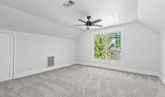 117 High St, Ashland, OR 97520