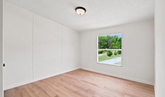 175 Meadowview Ln, Axton, VA 24054