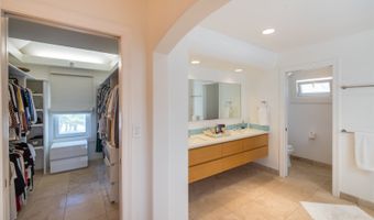 756 Mokulua Dr, Kailua, HI 96734