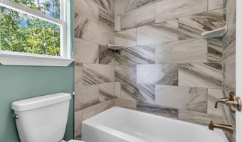 16 Shelli Ter, Barnegat, NJ 08005
