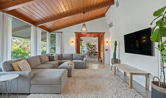 9835 Edgelake Dr, La Mesa, CA 91941