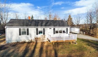 611 Quaker Hill Rd, Albion, ME 04910