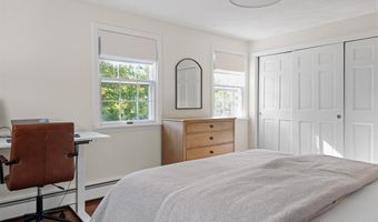 320 Stone Ridge Dr, East Greenwich, RI 02818