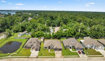 709 Champagne Dr, Biloxi, MS 39532