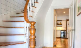 75 Mary St, Newport, RI 02840