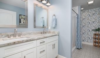 81 Batcheller Ave, Cranston, RI 02920