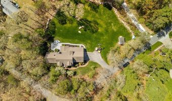 2 Boulder Rd, Bourne, MA 02532