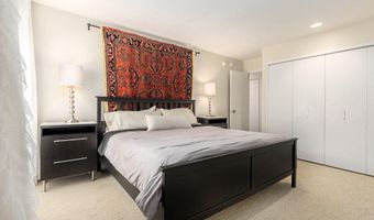 1402 Bardstown Trl, Ann Arbor, MI 48105