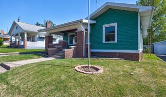 805 W 4th St, Bicknell, IN 47512