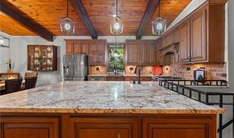 5966 Nachoochee Trl, Flowery Branch, GA 30542