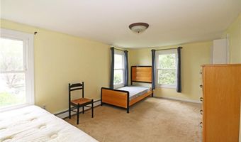 23 Sherman Ln, Middletown, RI 02842