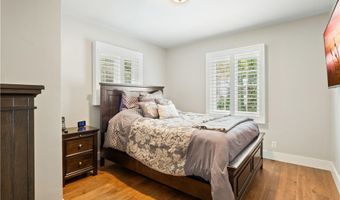 1118 N Beverly Glen Blvd, Los Angeles, CA 90077