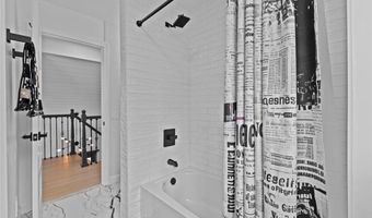 10 J H Dwyer Dr, Middletown, RI 02842