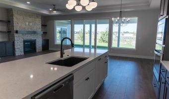 336 W Boxthorn Dr, Andover, KS 67002